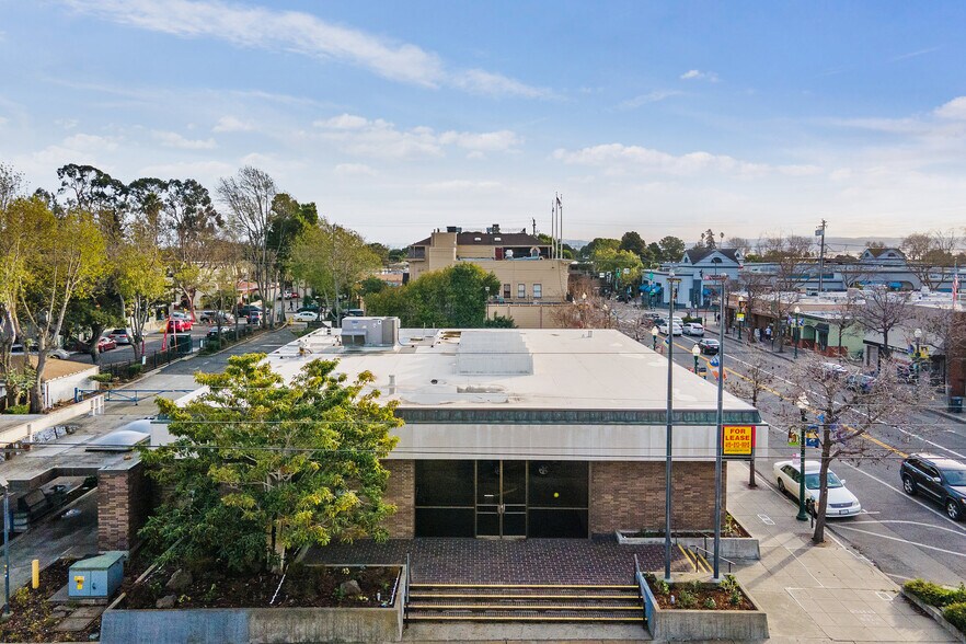 More Photos Of 1414 Webster St, Alameda Bank For Lease