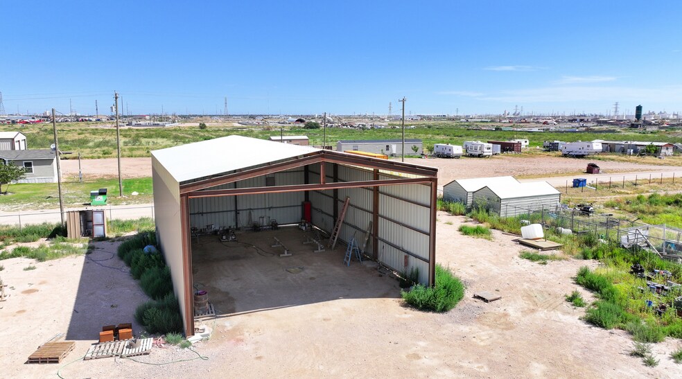 More Photos Of 509 Madrid Rd, Odessa Industrial For Sale