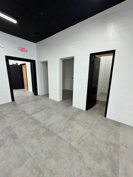 More Photos Of 419 Canal St, New Smyrna Beach Storefront Retail Office For Lease