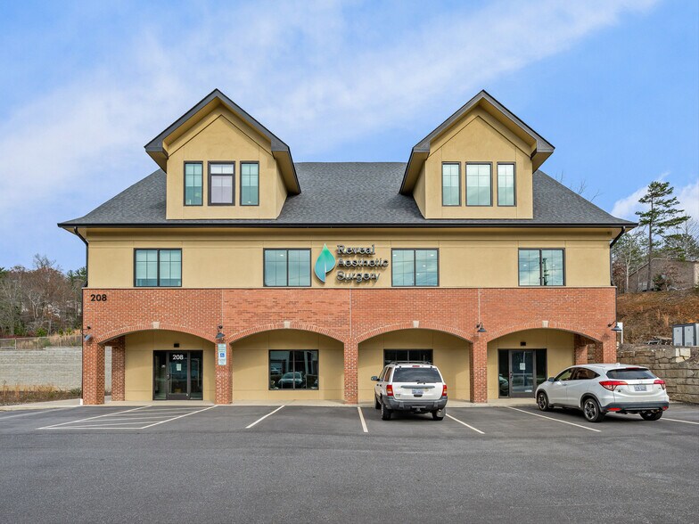 More Photos Of 208 Charlotte Hwy, Asheville Medical For Sale