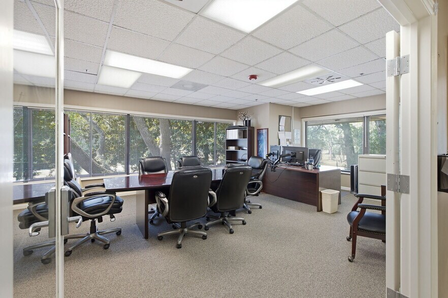 More Photos Of 1044 William Hilton Pky, Hilton Head Island Office For Sale