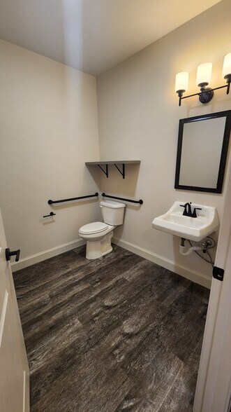 More Photos Of 159 Armstrong Ct, Norman Flex For Sale