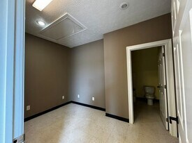 More Photos Of 835 S 9th Ave, Haubstadt Office For Sale