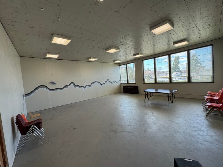 More Photos Of 115 NW State St, Pullman Loft Creative Space For Sale