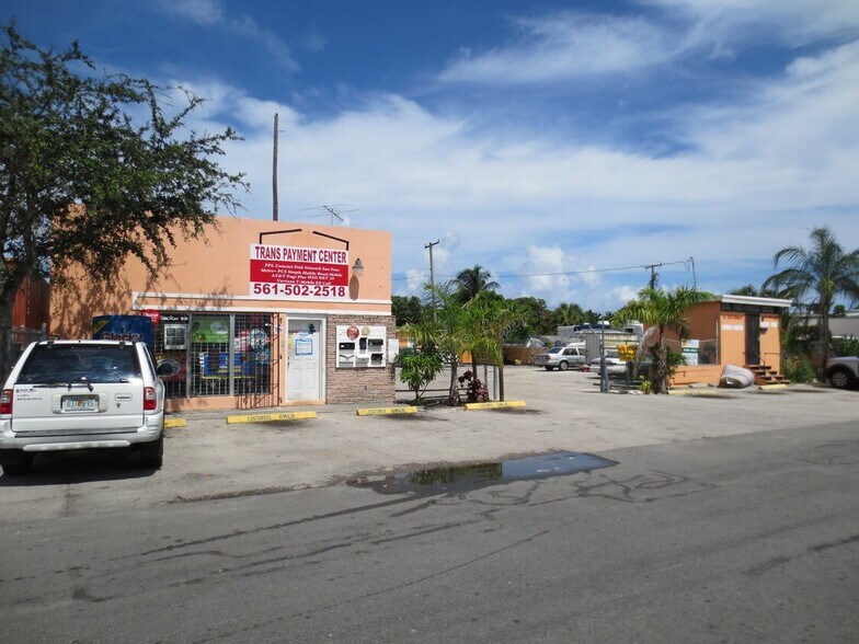 More Photos Of 341 SE 2nd Ave, Delray Beach Restaurant For Sale