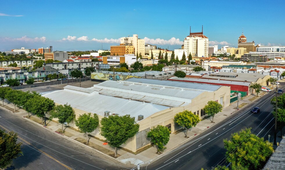 More Photos Of 1600-1650 H St, Fresno Warehouse For Lease