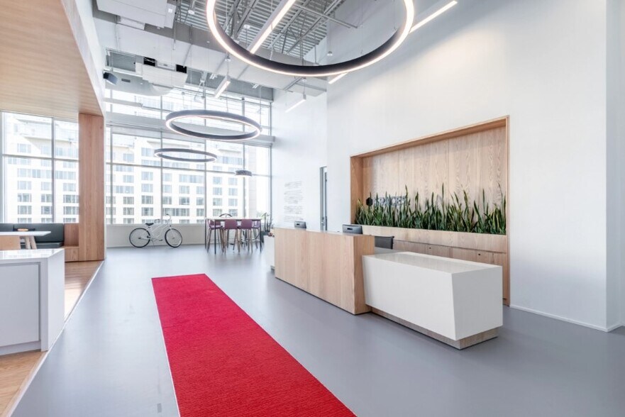 More Photos Of 800 Town & Country Blvd, Houston Coworking Space