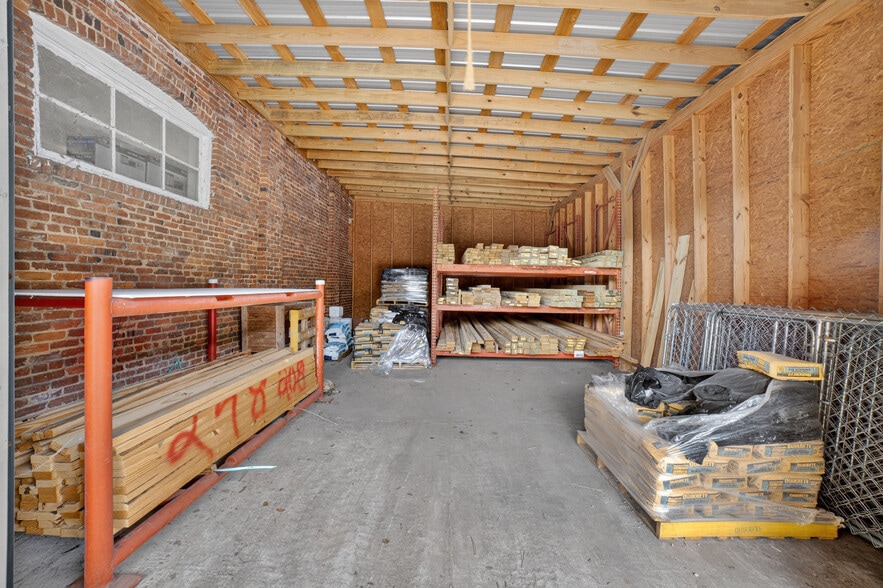 More Photos Of 36 Church St N, Jeffersonville Light Manufacturing For Sale