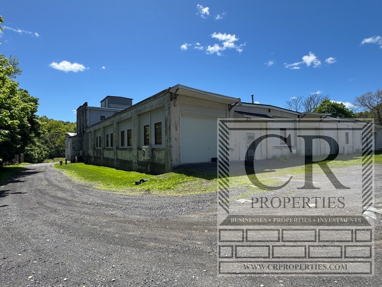 More Photos Of 155 Vineyard Ave, Highland Service For Sale