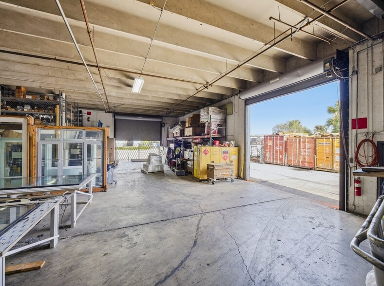 More Photos Of 4348 Westroads Dr, West Palm Beach Manufacturing For Sale