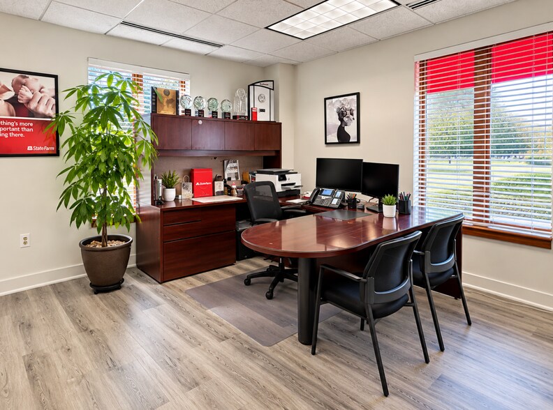 More Photos Of 8609 Sudley Rd, Manassas Medical For Sale