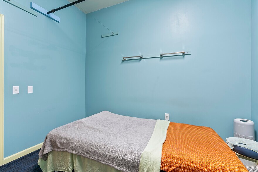 More Photos Of 727 San Pablo Ave, Albany Storefront Retail Residential For Sale