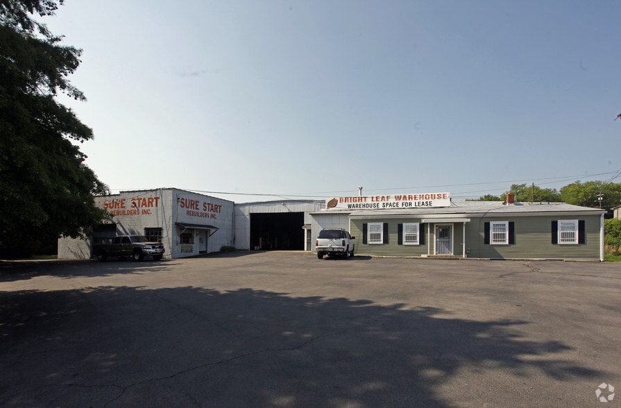 More Photos Of 1138 College St, Clarksville Warehouse For Lease