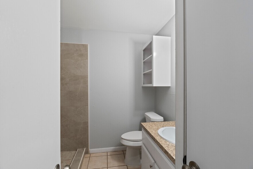 More Photos Of 1701 W McIntyre St, Edinburg Apartments For Sale