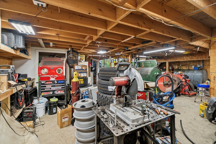 More Photos Of 901 Township Line Rd, Phoenixville Auto Repair For Sale