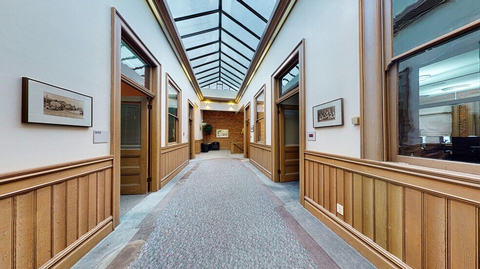 More Photos Of 1024 1st St, Snohomish Storefront Retail Office For Lease