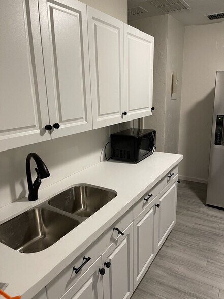 More Photos Of 100 Sandal Ln, Palm Beach Shores Apartments For Sale