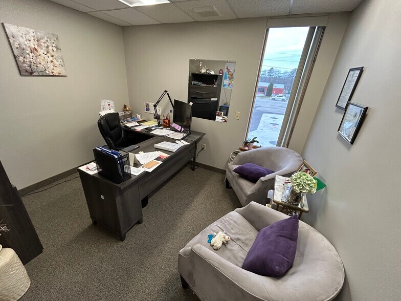 More Photos Of 319A Southbridge St, Auburn Office For Lease