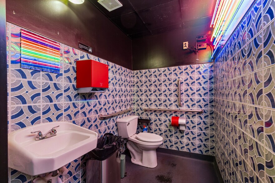 More Photos Of 2614 W Cary St, Richmond Freestanding For Sale