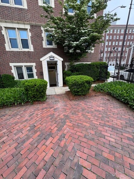 More Photos Of 19 Garden St, Cambridge Apartments For Lease