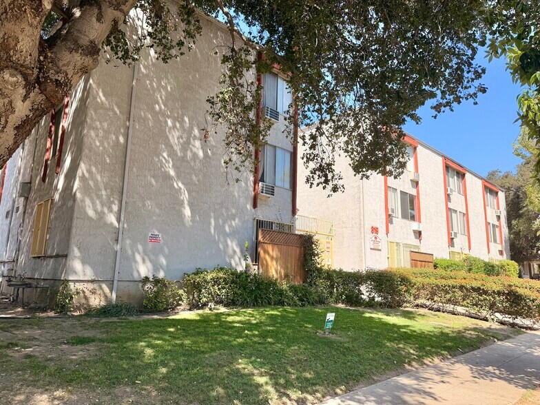 More Photos Of 819 Wright Ave, Pasadena Apartments For Sale
