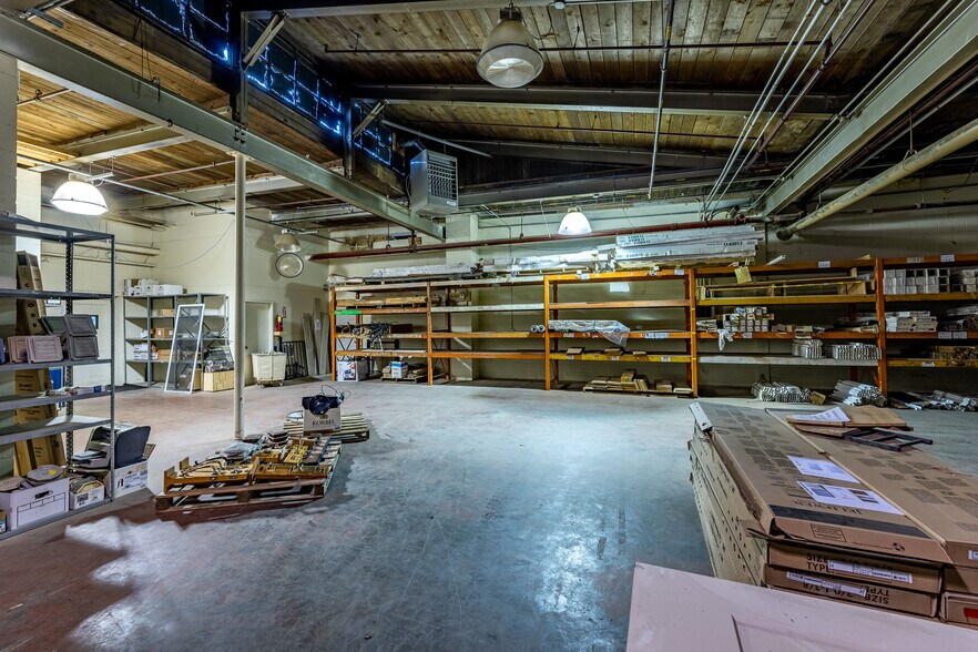 More Photos Of 1139-1143 Clark Pond Rd, North Haverhill Manufacturing For Sale