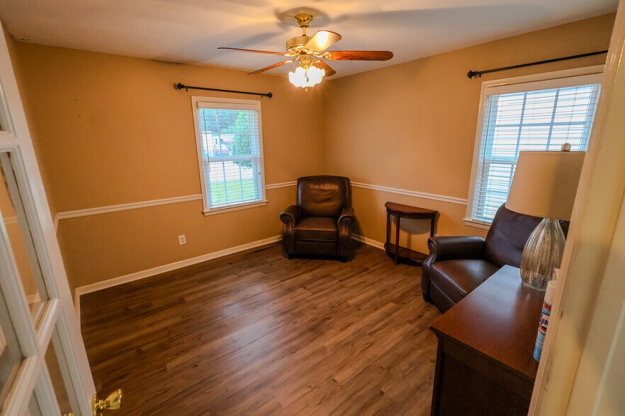 More Photos Of 2212 Hope Mills Rd, Fayetteville Office For Sale