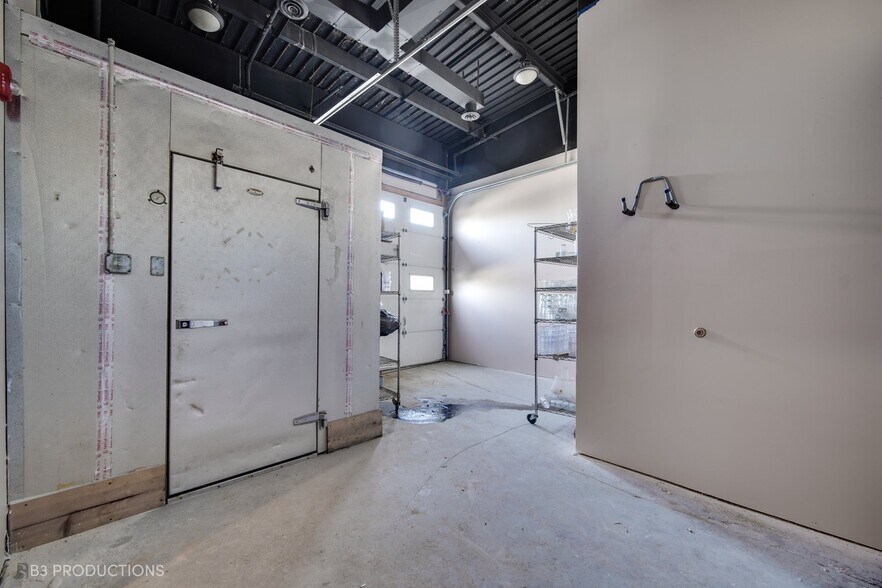 More Photos Of 12054 S Doty Ave, Chicago Warehouse For Sale