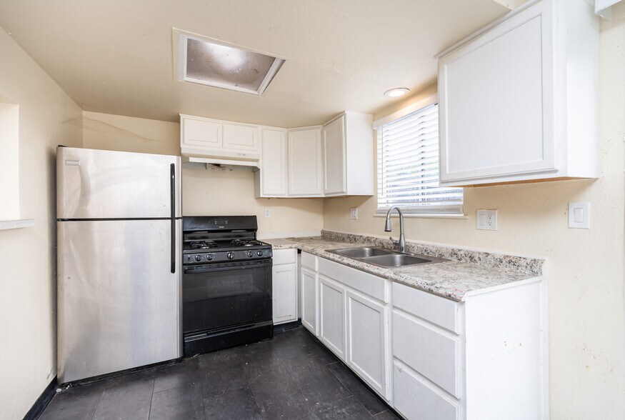 More Photos Of 4304 Manchester Ave, Stockton Apartments For Sale
