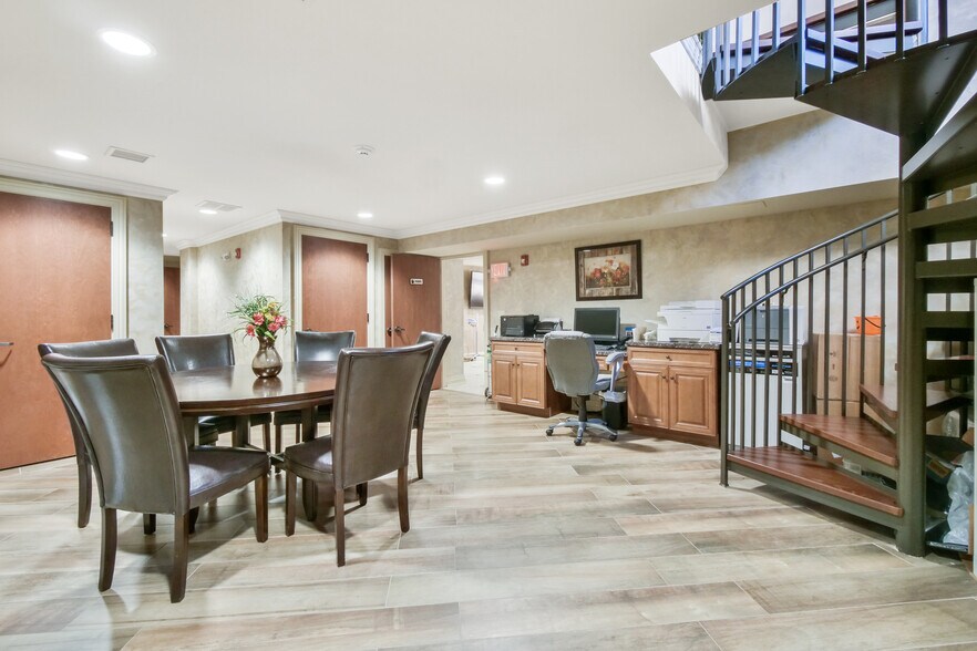 More Photos Of 883 Poole Ave, Hazlet Medical For Lease