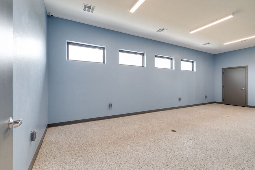 More Photos Of 3305 NW 192nd St, Edmond Healthcare For Sale