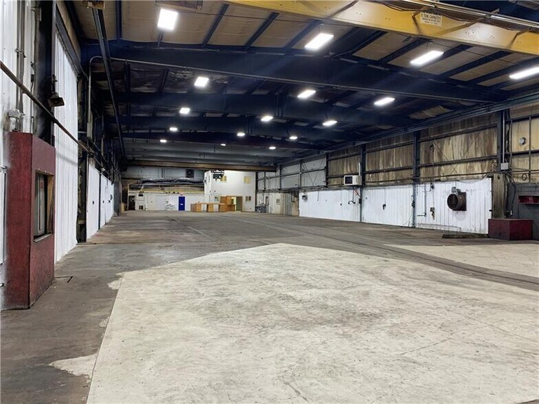 More Photos Of 20 Museum Rd, Washington Warehouse For Lease