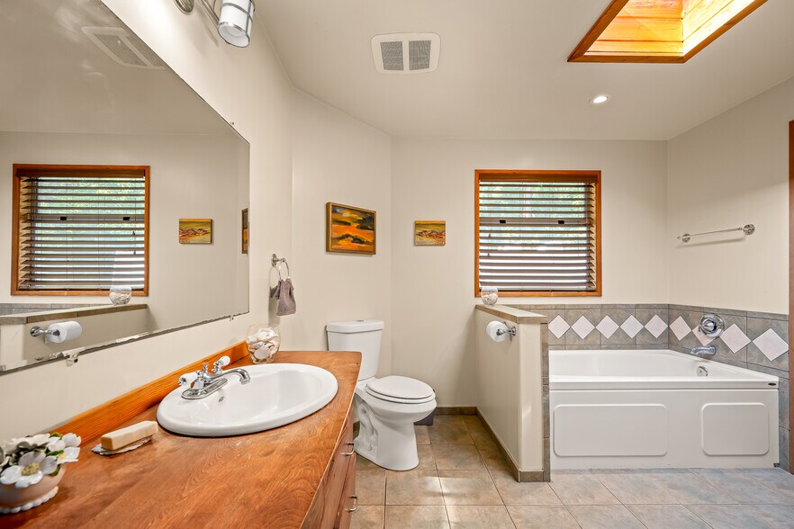 More Photos Of 1885 Central Rd, Hornby Island Land For Sale