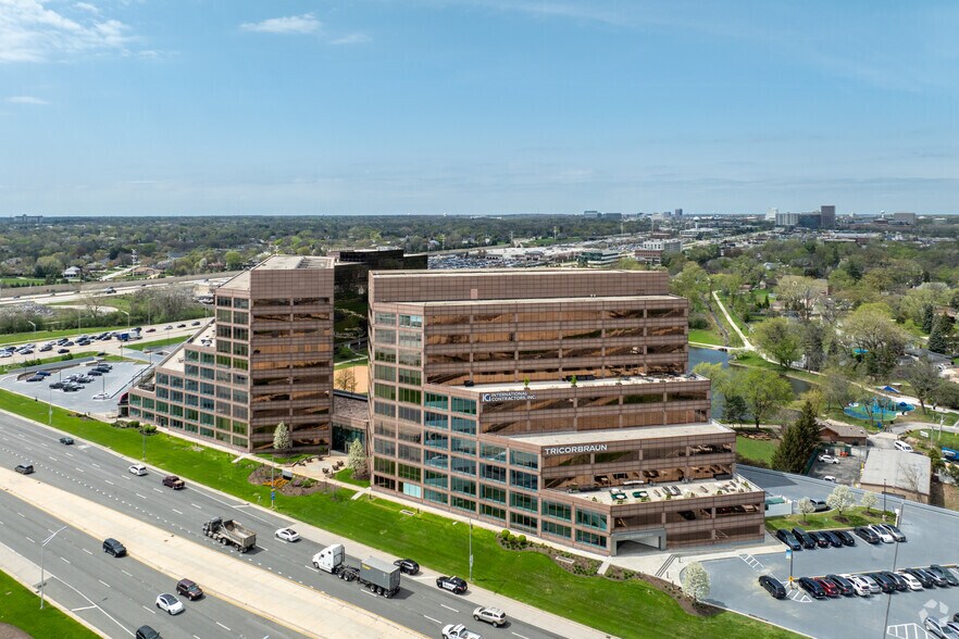 More Photos Of 1 Mid America Plz, Oakbrook Terrace Office For Lease