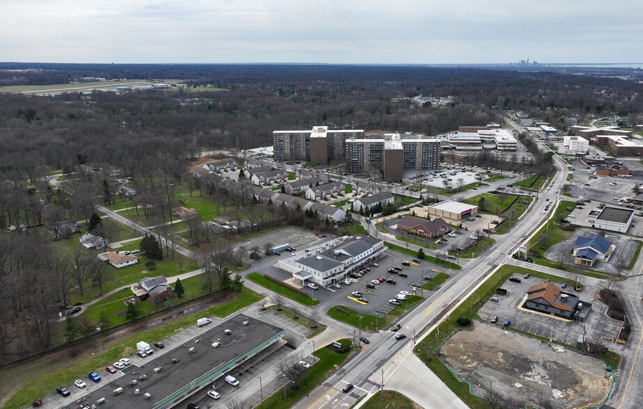 More Photos Of 28080 Chardon Rd, Wickliffe Unknown For Lease