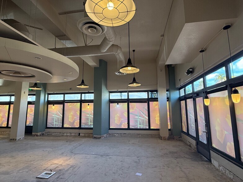 More Photos Of 1235 State St, Santa Barbara Storefront Retail Office For Lease