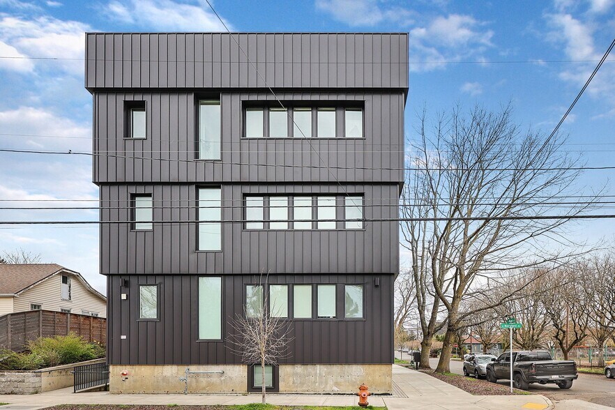 More Photos Of 1375 N Wygant ST, Portland Apartments For Sale