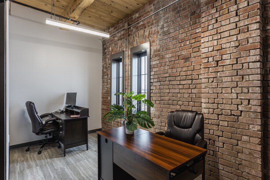 More Photos Of 1533 Lewis St, Indianapolis Coworking Space