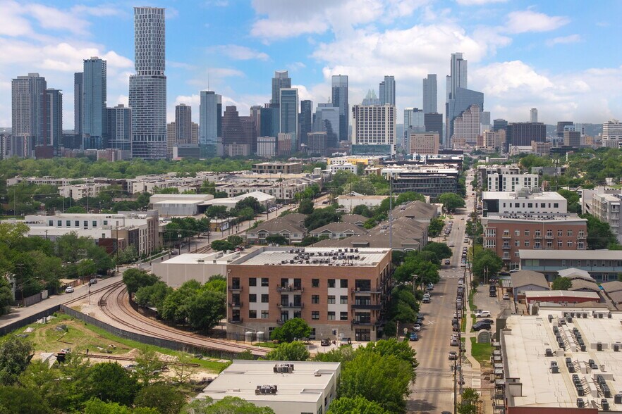 More Photos Of 2235 E 6th St, Austin Apartments For Sale