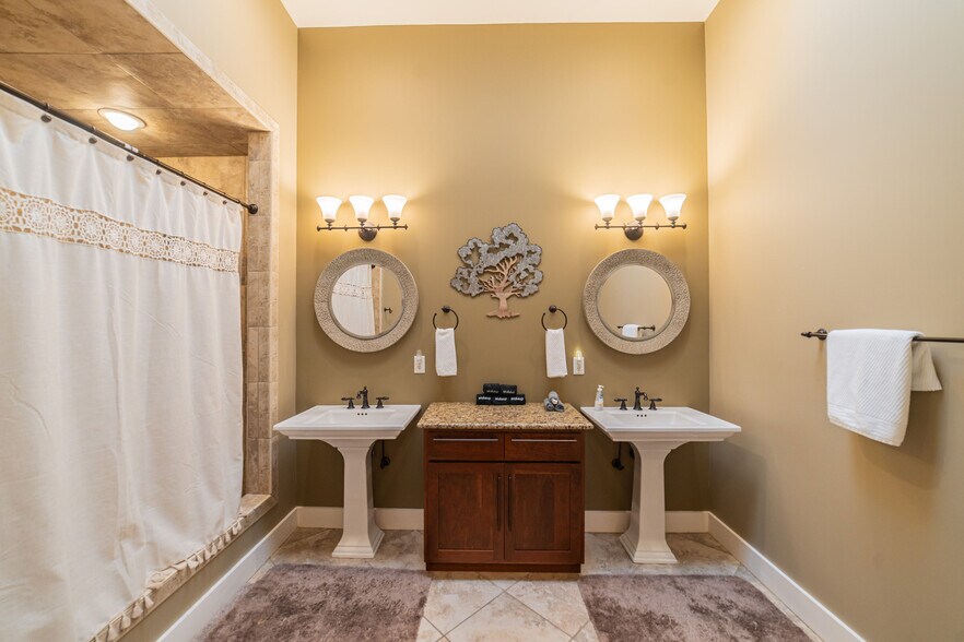 More Photos Of 333 N 9th St, Paducah Storefront Retail Residential For Sale