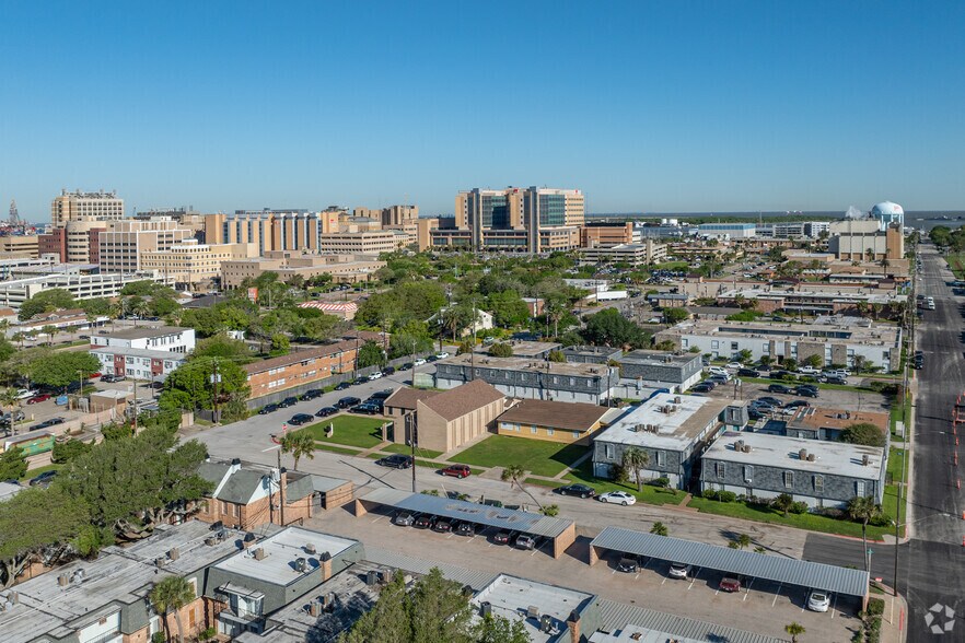 More Photos Of 426 Winnie, Galveston Religious Facility For Lease