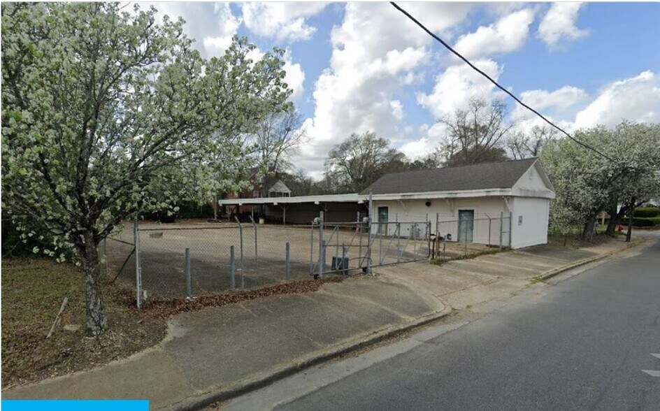 Primary Photo Of 203 Fonville St, Tuskegee Industrial For Sale