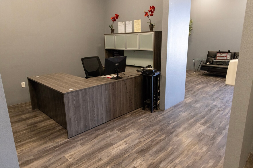 More Photos Of 5071 N Rainbow Blvd, Las Vegas Loft Creative Space For Sale