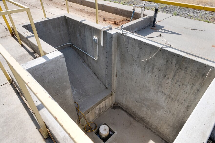 More Photos Of 2120 Loleta Ave, Corning Warehouse For Sale