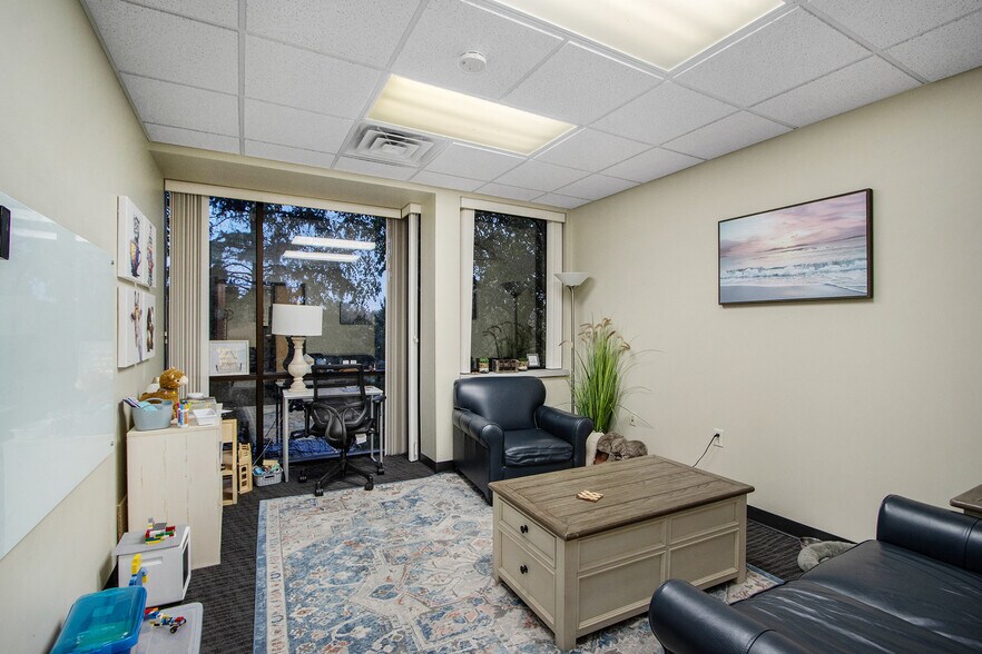 More Photos Of 1090 N 10th St, Kalamazoo Office For Lease