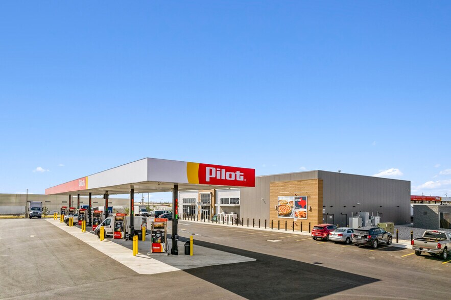 More Photos Of 14407 Mines Rd, Laredo Truck Stop For Sale