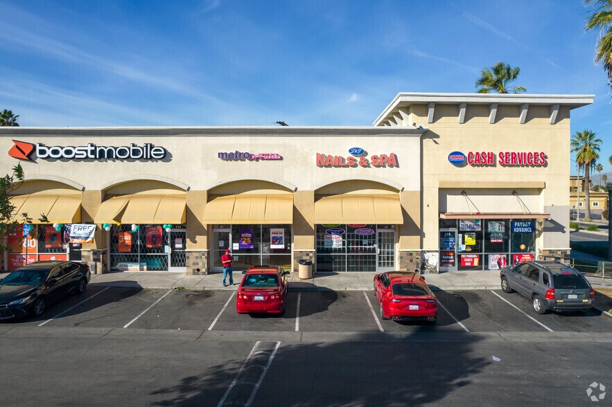 More Photos Of 3849-4033 SW Chicago Ave, Riverside Unknown For Lease