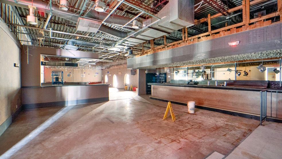 More Photos Of 125 N Main St, Newark Hotel For Sale