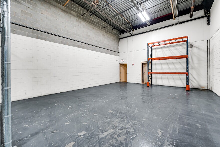 More Photos Of 721 E 112th St, Chicago Flex For Lease