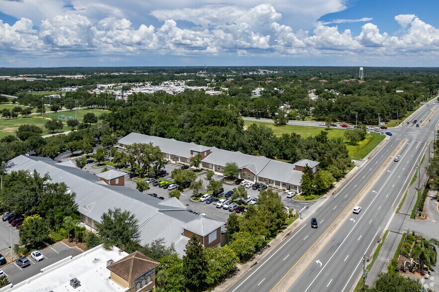Primary Photo Of 733 & 737 County Road 466, Lady Lake Medical For Sale